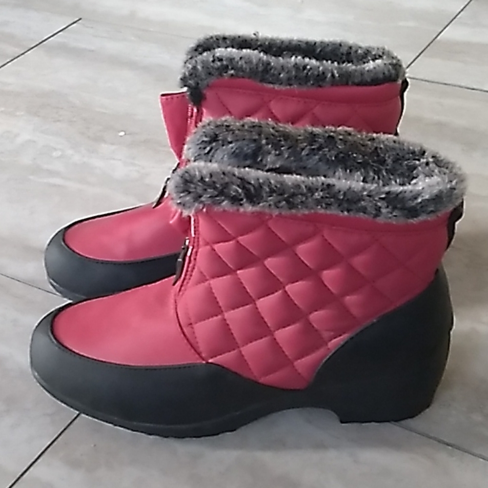 Weatherproof Women Boots